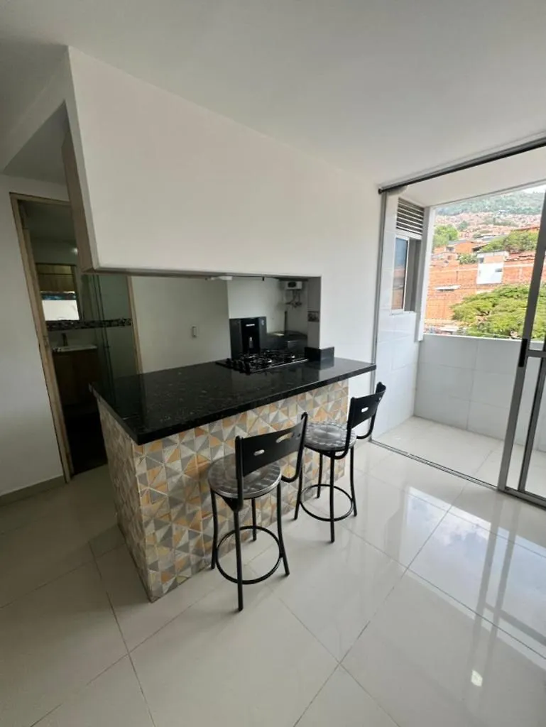 Amplio Apartastudio En Boston Medellín